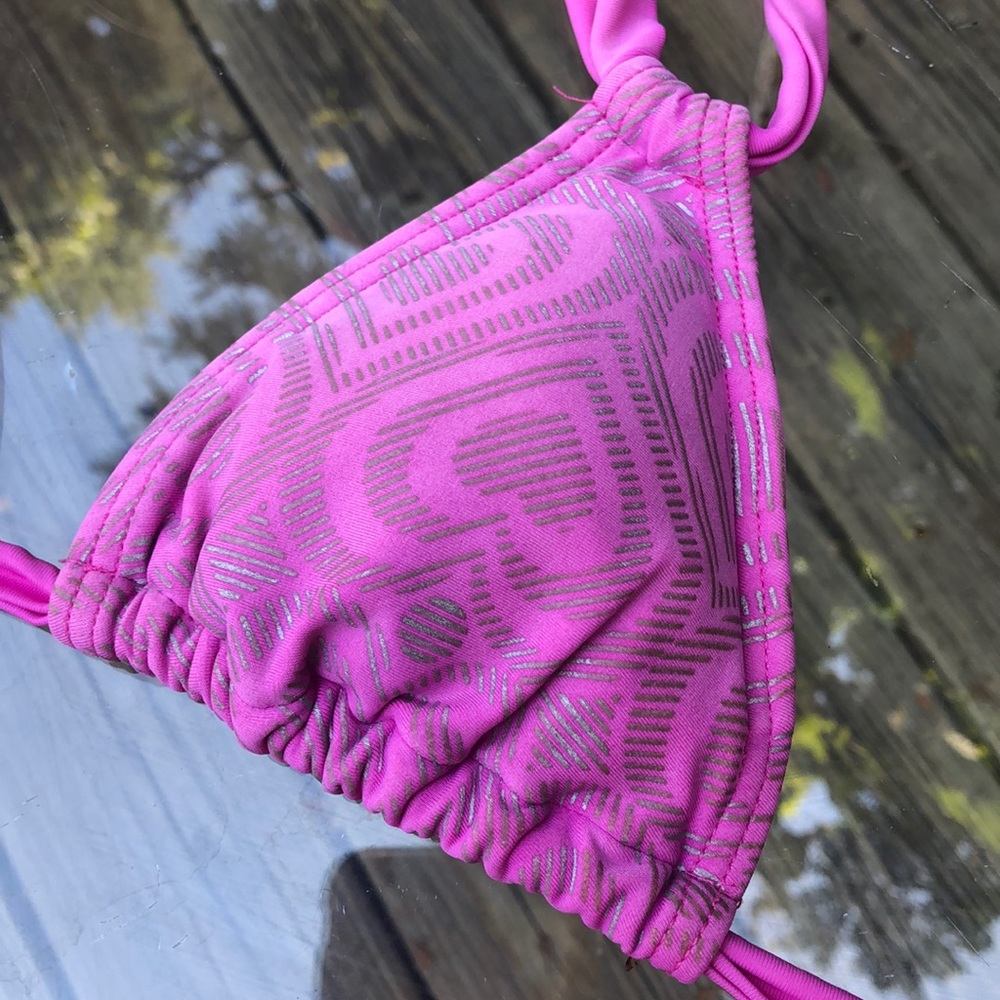Bikini - Picture 2 of 8